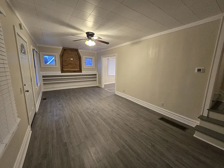 1712 Blackburn Ave — Photo 18