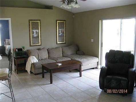 4th image of 625 Park Valley Cir