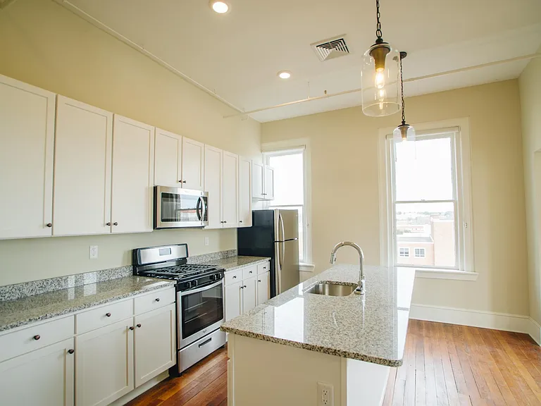 520 Mulberry St #402 — Photo 1