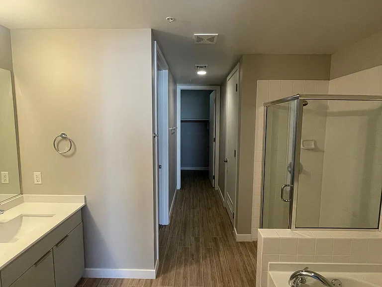 353 E Bonneville Ave #405 — Photo 9