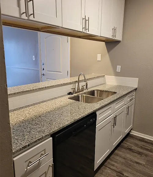 Highland Park Apartments — Photo 7