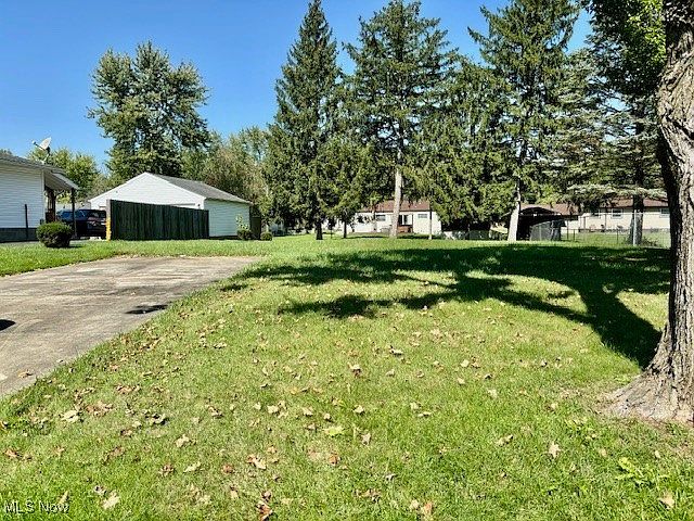 2nd image of 4057 Adrian Dr SE