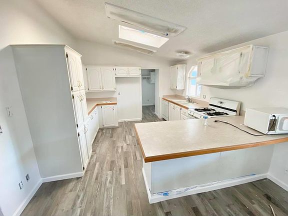 3rd image of 567 Hermitage Ct #567