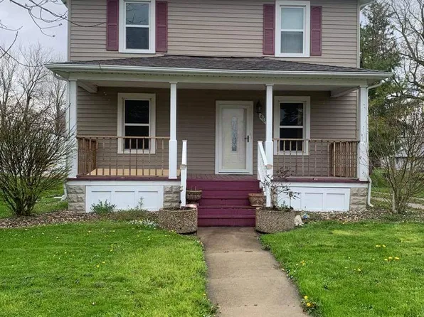 401 W Koplin Ave, Cissna Park, IL 60924