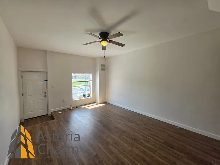 905 N Patterson Park Ave — Photo 3