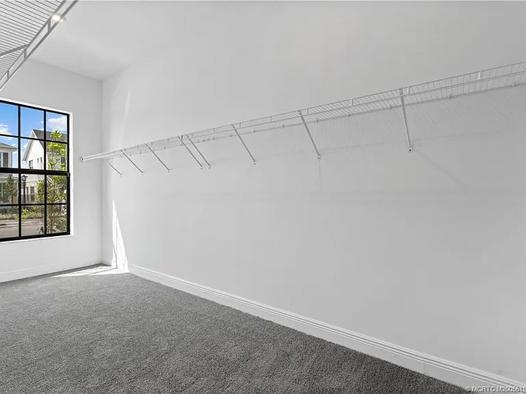 870 SW Newfield Ave — Photo 13