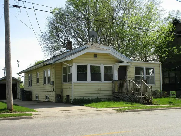 937 Conger St, Waterloo, IA 50703