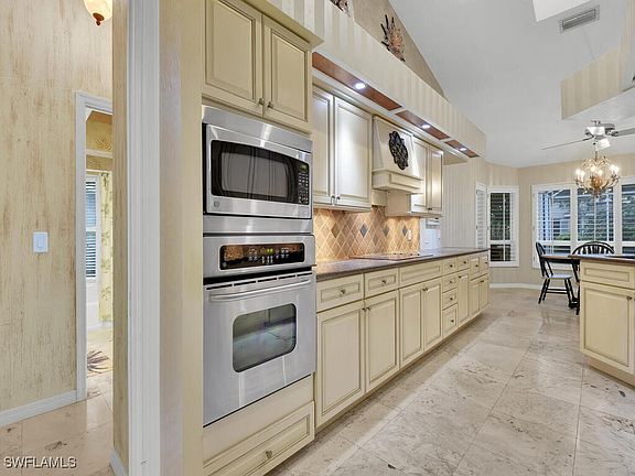 5th image of 13121 Parkline Dr