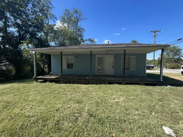 476 Circle Dr, Clarksville, TN 37043