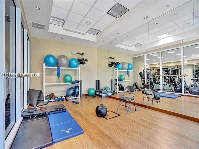 9595 Collins Ave #N2-G — Photo 21