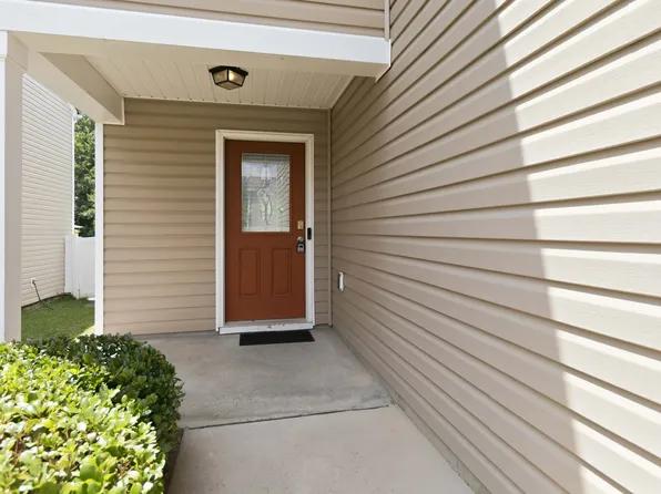 8705 Longnor St, Charlotte, NC 28214