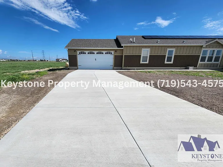 1051 E Platteville Blvd — Photo 2