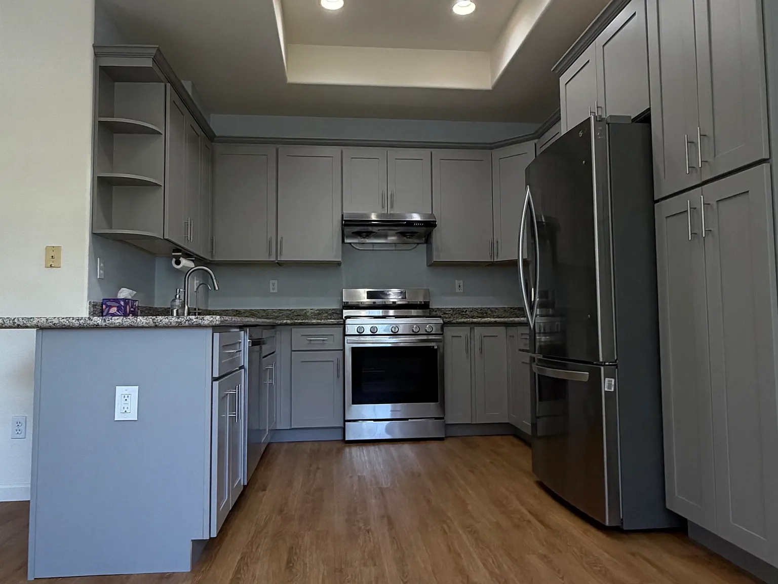 3 bed, 2.5 bath, 1482 sqft, $4,300 — Photo 2