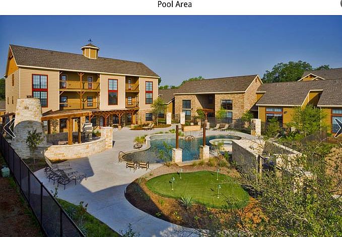 Exterior Pool Side