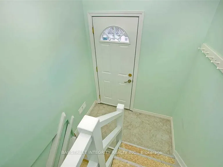 60 Hesketh Ct — Photo 16