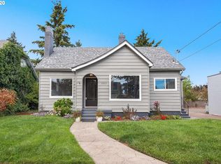 5833 NE Halsey St, Portland, OR 97213