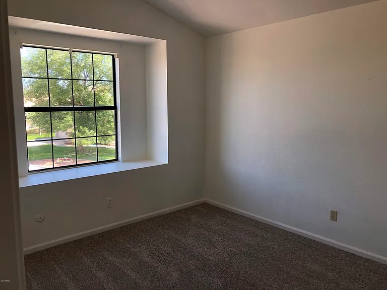 16226 S 37th Way — Photo 38