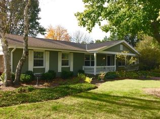 W382N8533 Main St, Oconomowoc, WI 53066