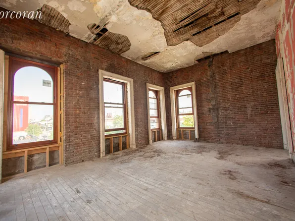 360 3rd Avenue image 4 of 14