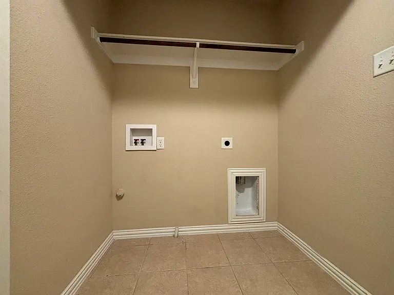 3736 Sicily St — Photo 21