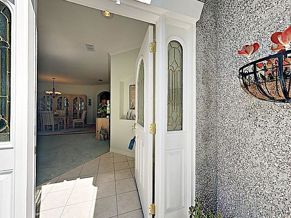 3rd image of 641 Lake Stone Cir