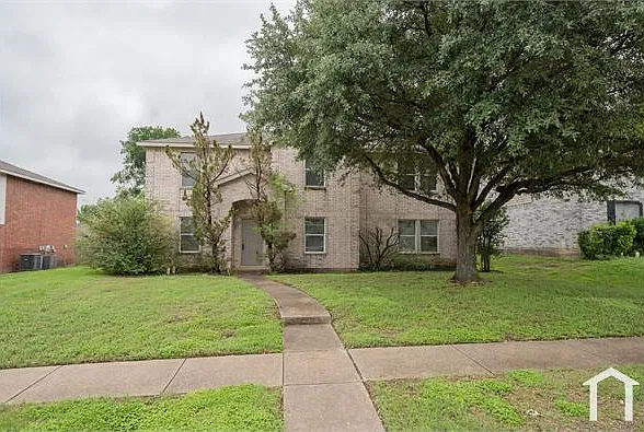750 Lowe Dr — Photo 2