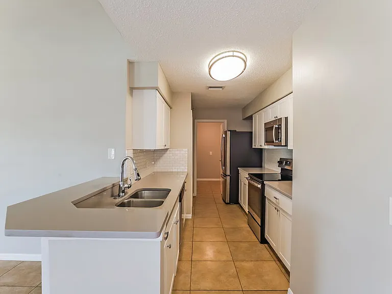 13340 Prestwick Dr — Photo 7