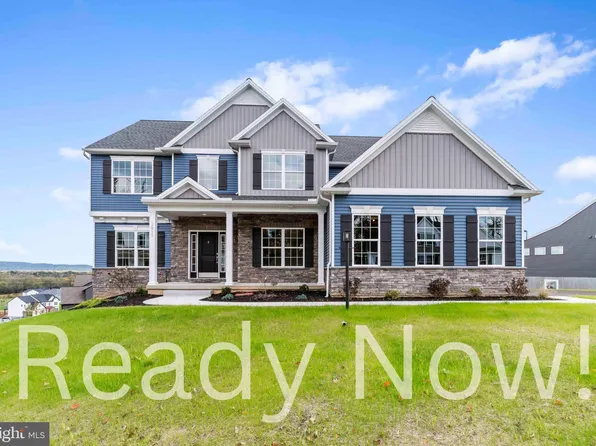 2015 N Fall Harvest Dr, Mechanicsburg, PA 17055