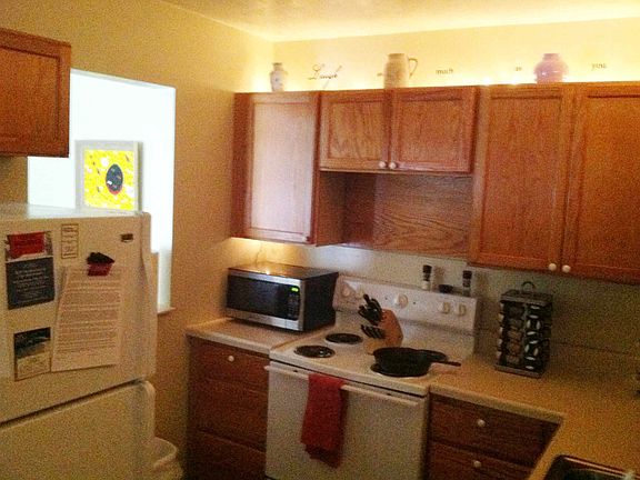 2nd image of 7422 Wynne Pl #8