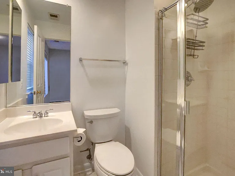 2133 12th Pl NW — Photo 16