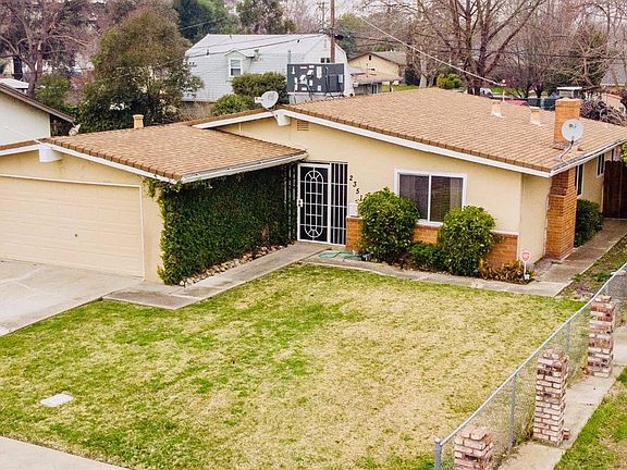 2nd image of 2351 W Sonoma Ave