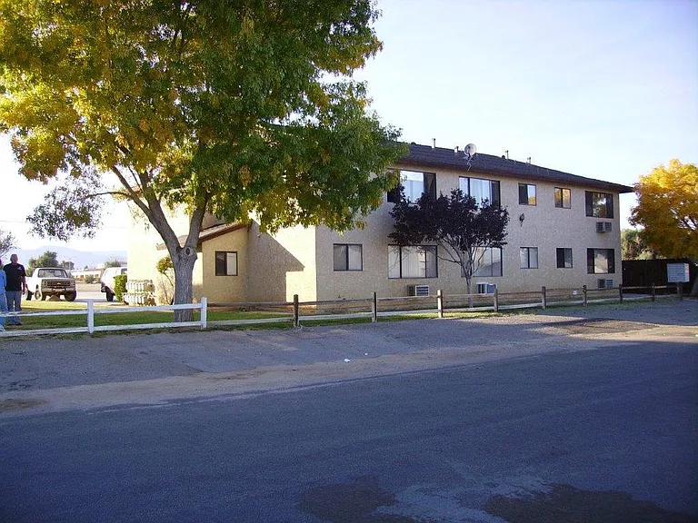 20910 83rd St — Photo 1