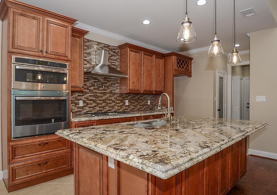 1st image of 2606 Pointe Ln