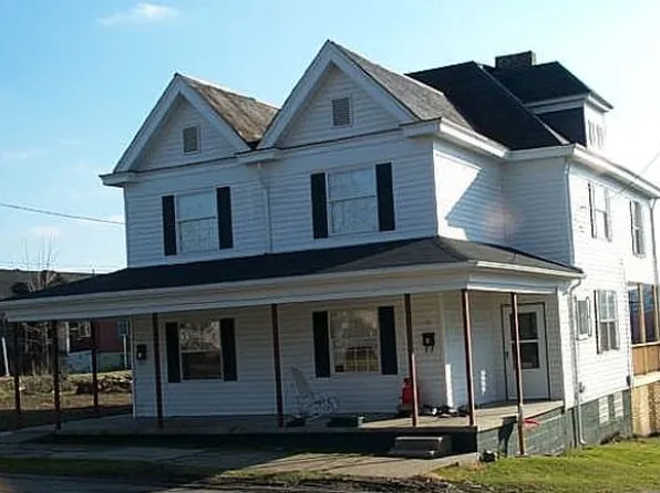 20 Walnut St, Uniontown, PA 15401