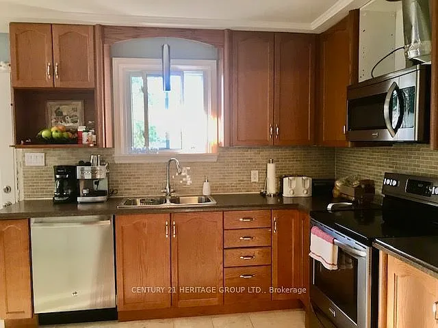 324 Adeline Dr — Photo 7