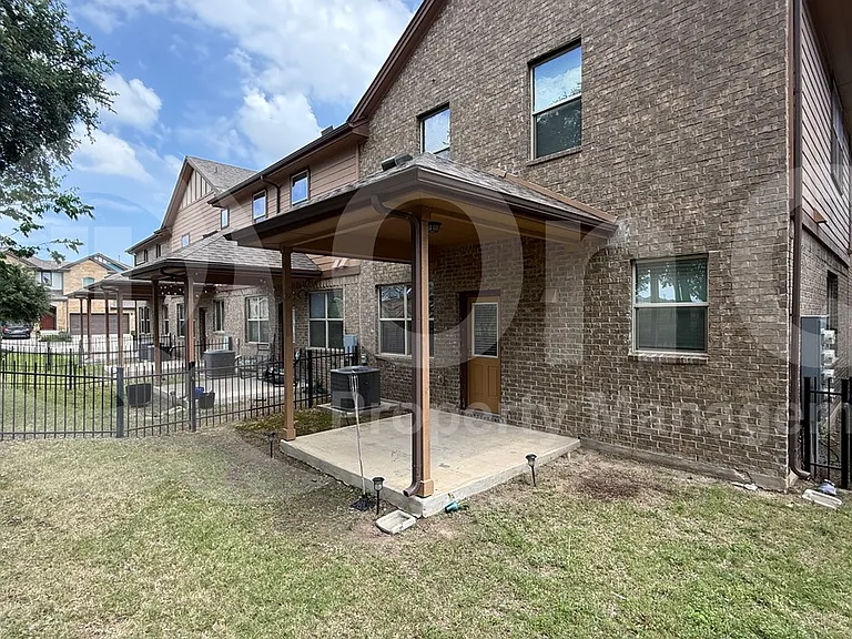 1001 Zodiac Ln #55 — Photo 17
