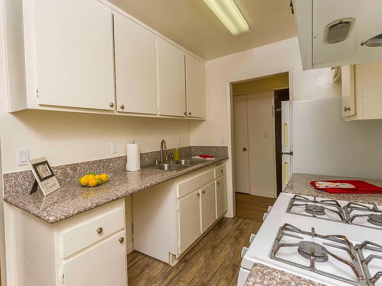 9000 E Fairview Ave — Photo 3