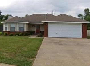 600 Terry Ave, Springdale, AR 72764