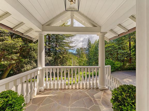 4th image of 22 Chestnut Avenue