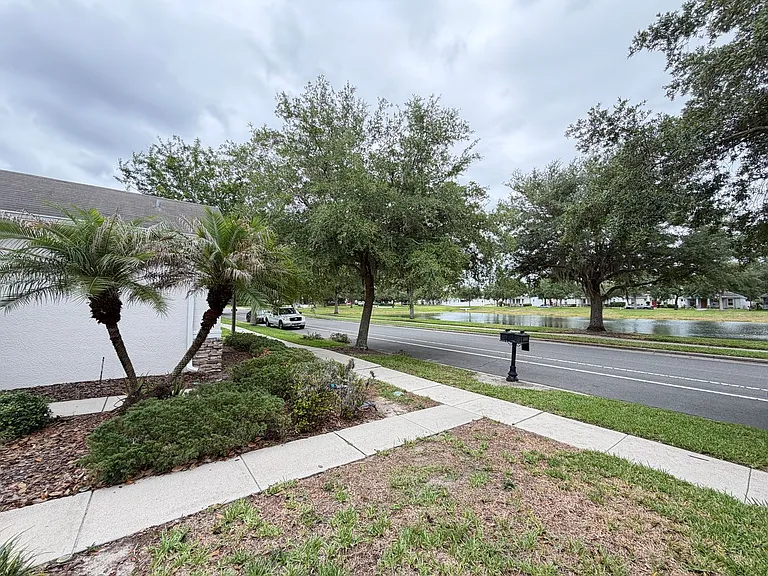 2411 Grasmere View Pkwy N — Photo 54