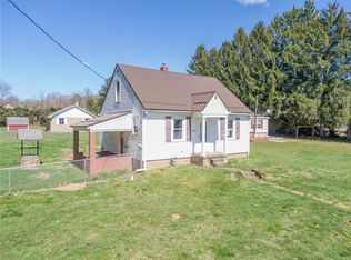 1134 Overlook Dr, Vandergrift, PA 15690