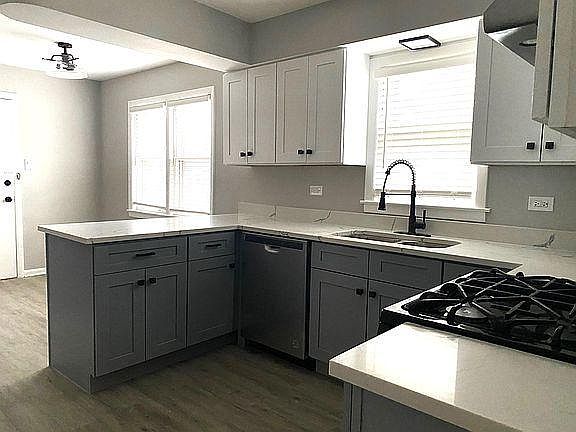2nd image of 2937 N Damen Ave #1