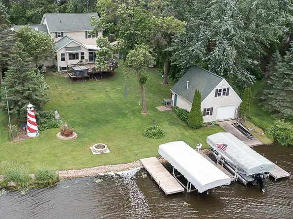 7846 Popowski Rd, Winneconne, WI 54986