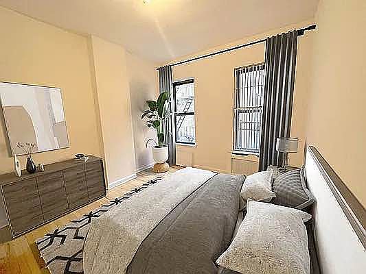 2nd image of 118 W 83rd St APT C