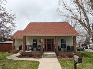 375 N 9th St, Lander, WY 82520