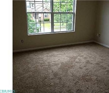 3rd image of 7982 Lazelle Woods Dr