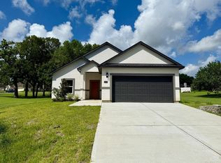 1005 Lake View Dr, Montgomery, TX 77356