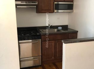 948 W Cuyler Ave APT 212, Chicago, IL 60613