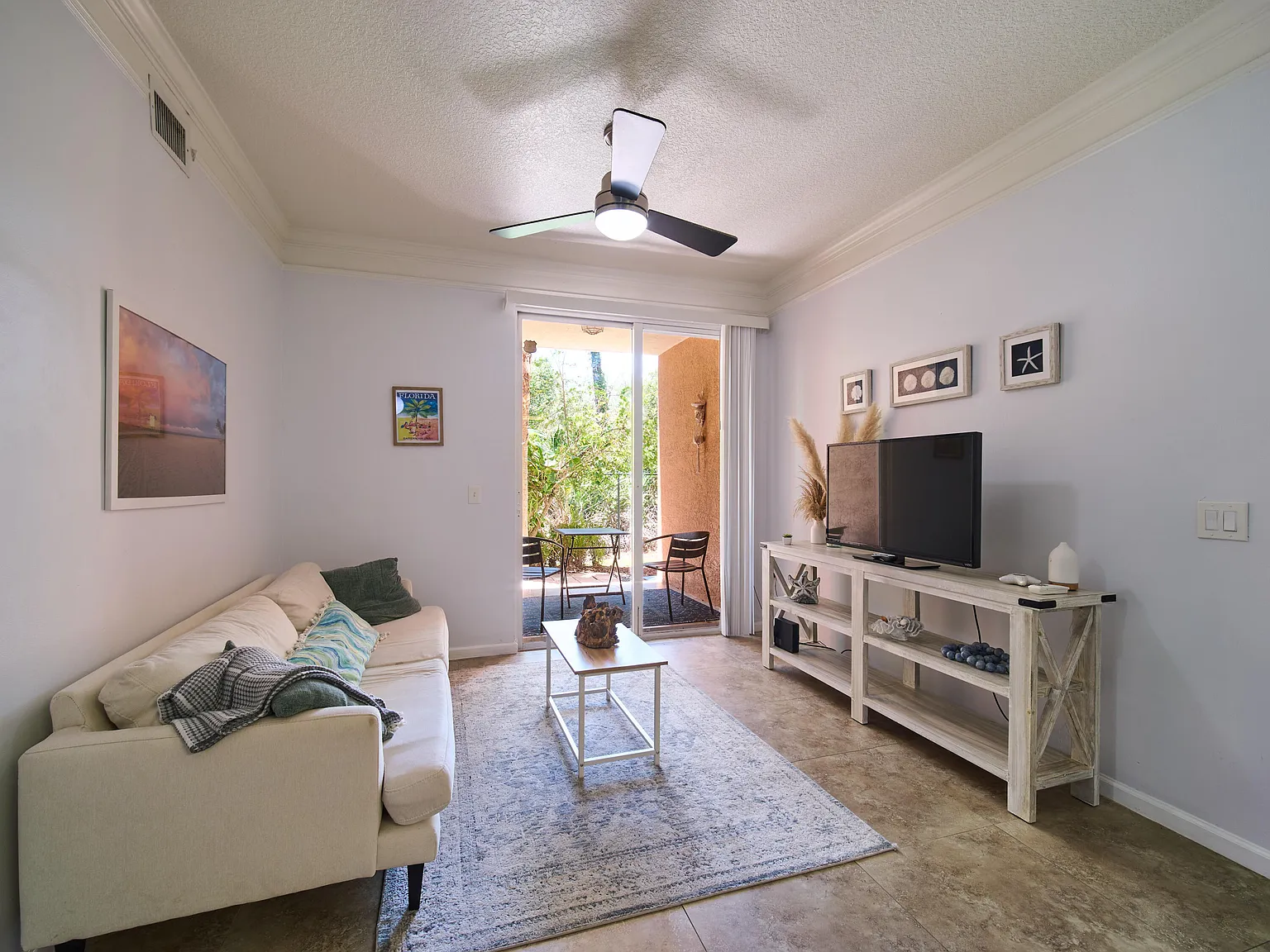 1 bed, 1.0 bath, 644 sqft, $2,400 — Photo 3