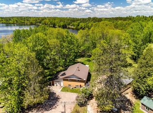 1706 Black Bay Rd, Petawawa, ON K8H 2W8